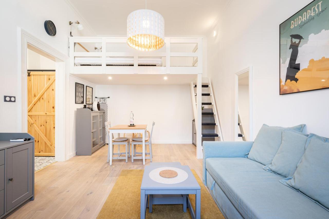 Youth Motive Studio With Gallery Budapest Extérieur photo